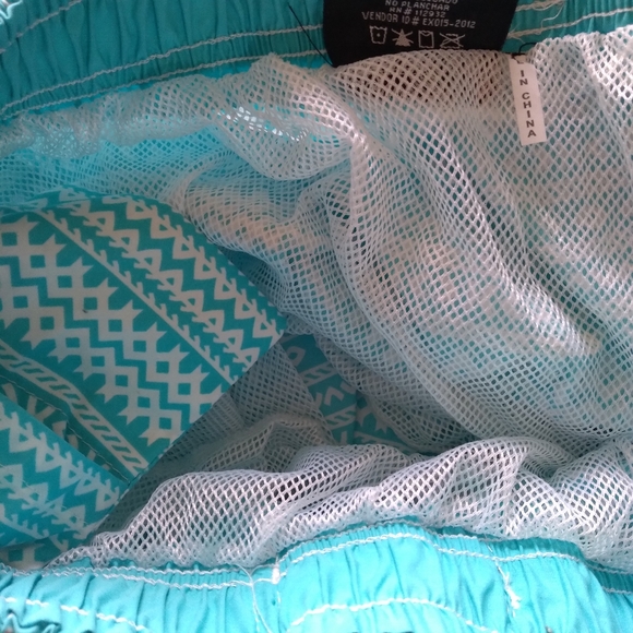 Pacific Surf Swim Trunks · 2XL - Picture 8 of 9